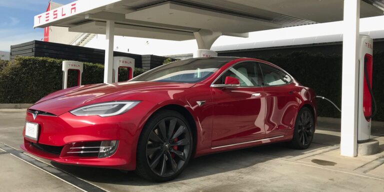 Sådan får du Rabat på Ny Tesla via Gratis Kilometer ved Supercharger
